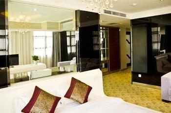 Provence Garden Hotel อู่ฮั่น ภายนอก รูปภาพ